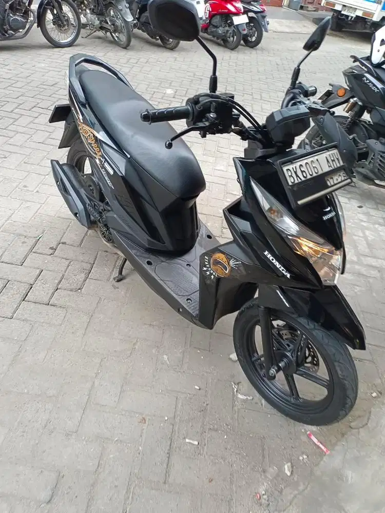 Honda Beat Street 110 CC tahun 2018 warna Hitam Matic Irit Bit Strit