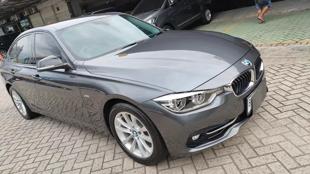 ODO 20 rb BMW 320i Sport 2018 Bensin