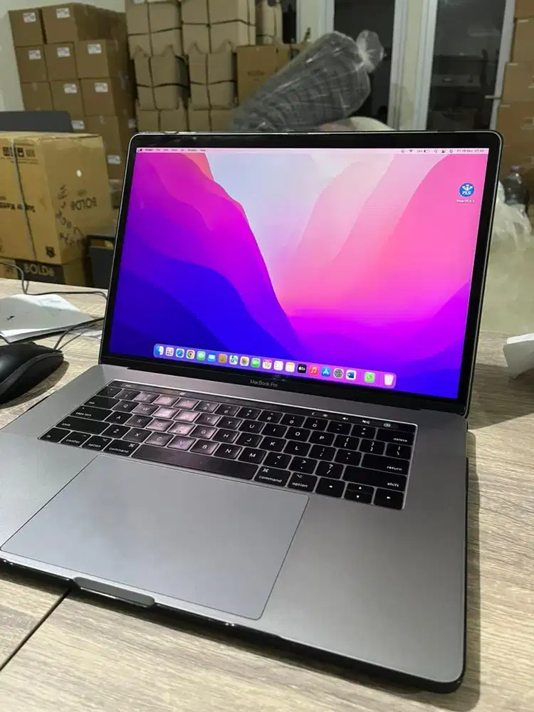 Macbook Pro Touch Bar 2016 | 16/256 gb
