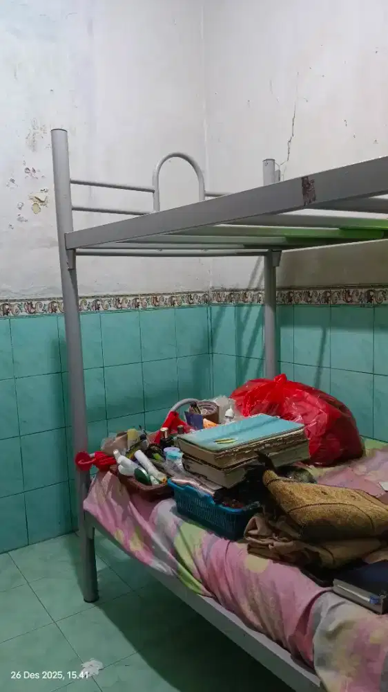 Tempat Tidur Susun Dua