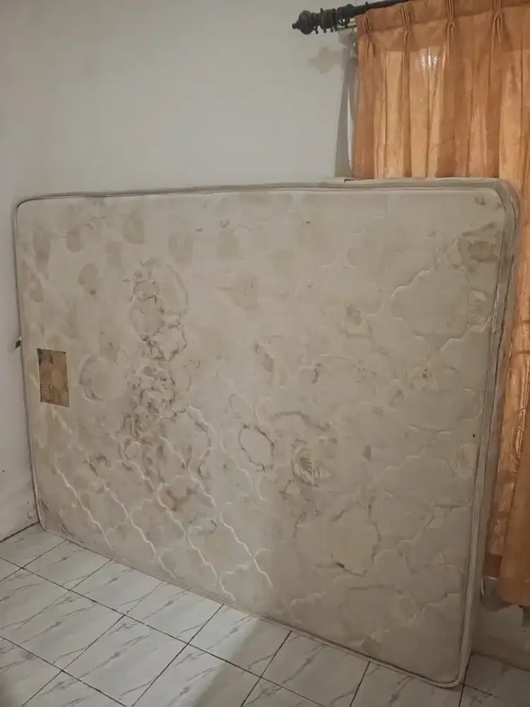 Kasur spring bed bekas