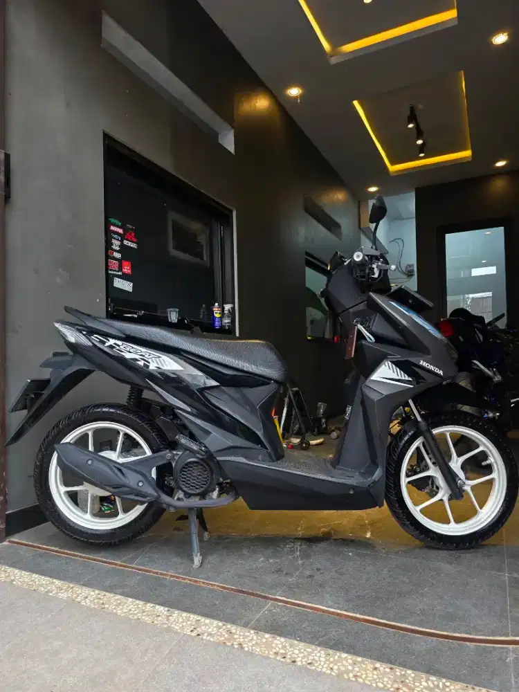Honda Beat CBS Tahun 2023 Pajak Panjang KM Low 10rb Simpanan Mulus Bgt