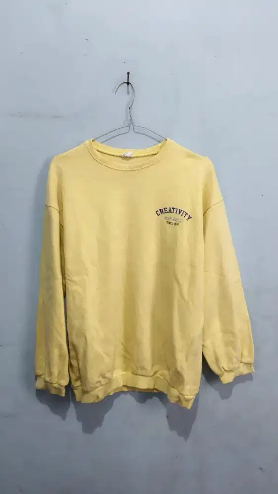 Crewneck belum pernah dipakai