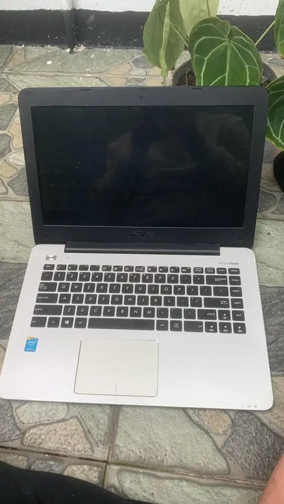 Asus A455L Core I3 (Minus keyboard error)