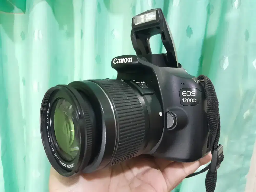 Kamera dslr Canon 1200D