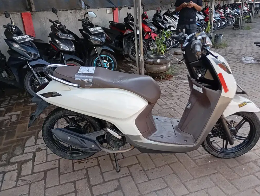 Honda Genio Tahun 2022 Surat Komplit