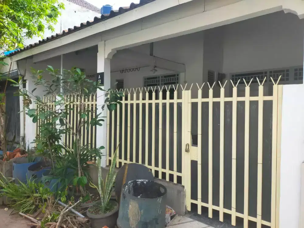 Rumah cantik dalam komplek siap huni, murah