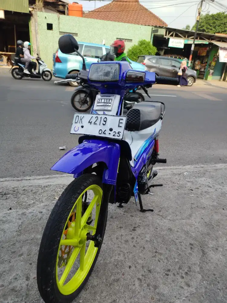 Yamaha Alfa biru