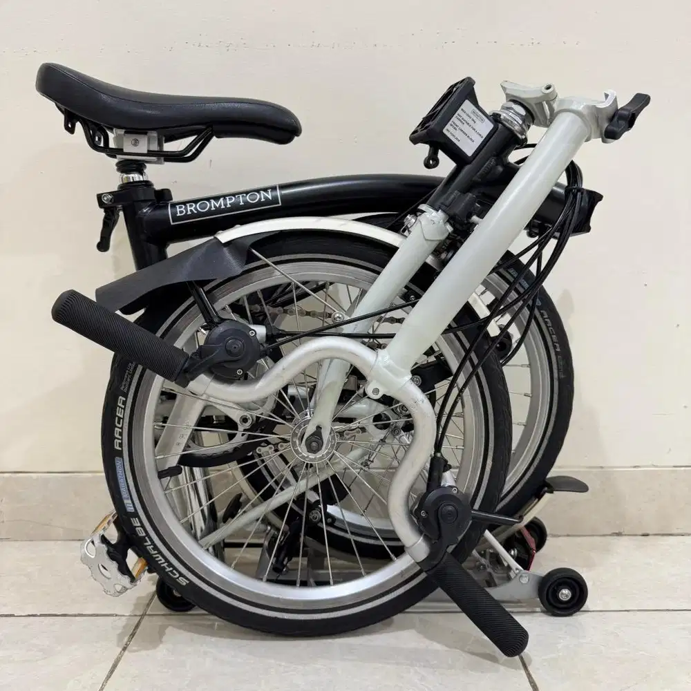 BROMPTON M6R BLACK WHITE 2018 - ISTIMEWA