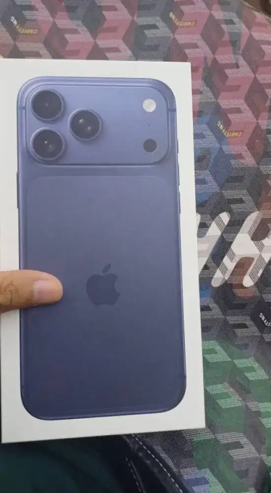 Jual Iphone 17promax 256 warna blue.