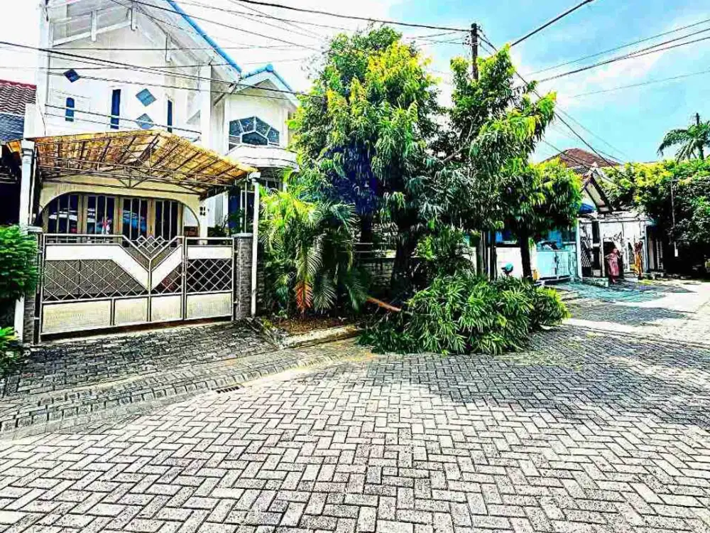 Dijual Rumah 2 Lantai Full Furnish Siap Huni di Araya, Malang