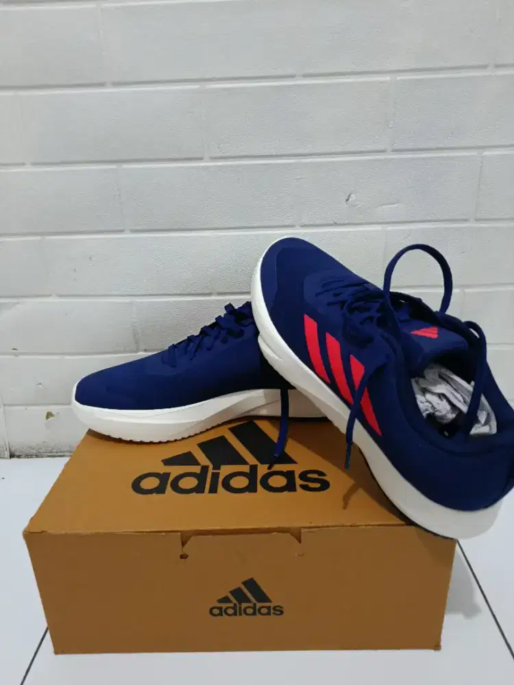 Sepatu adidas ori
