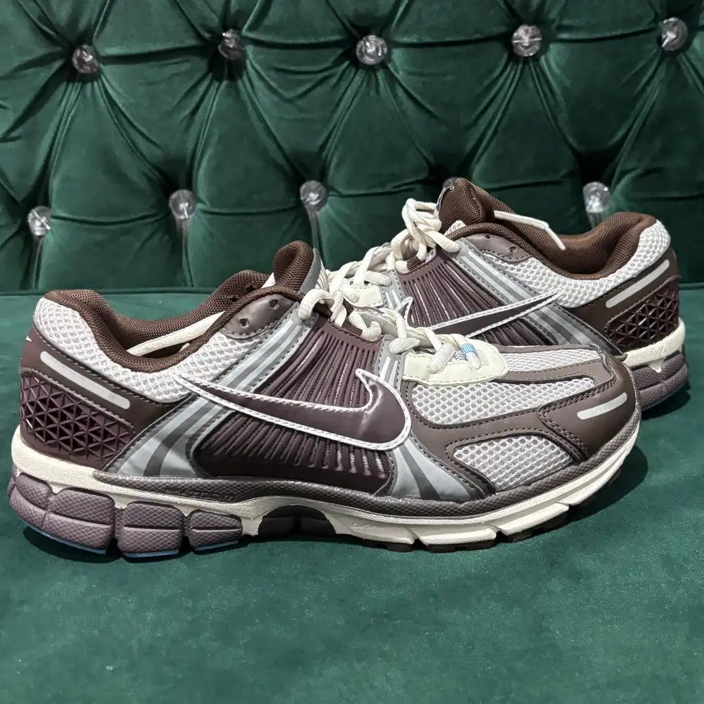 Sepatu nike vomero 5 orewood brown