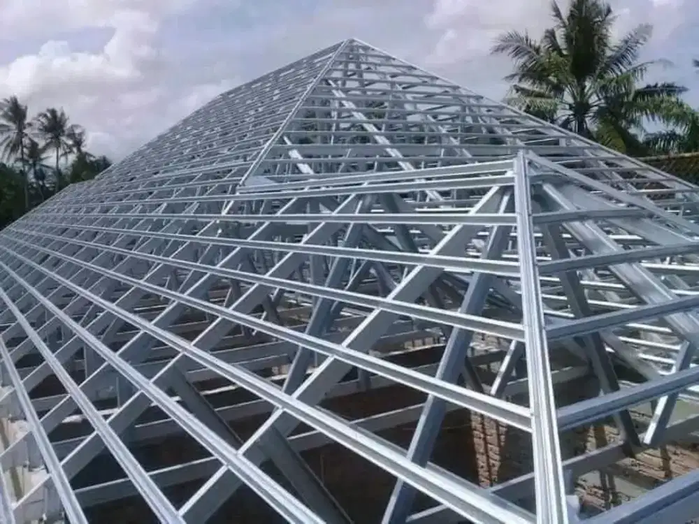 Pasang atap baja ringan