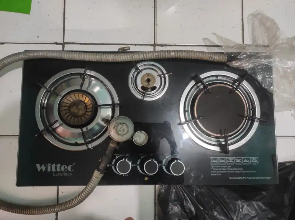 Kompor gas 3 tungku wittec