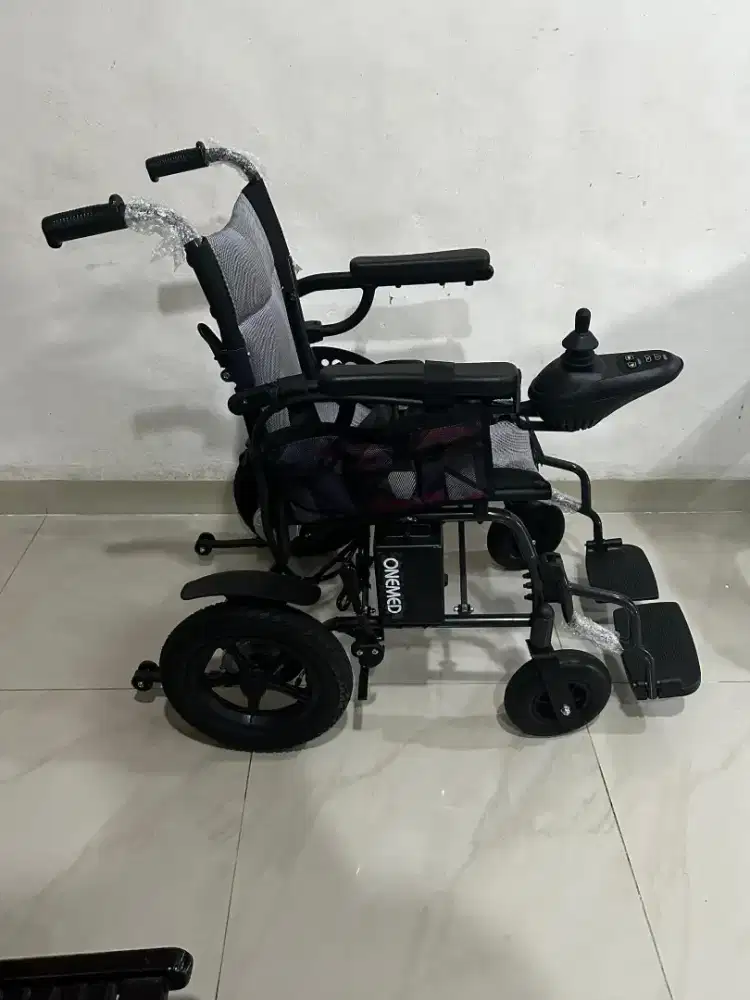 Dijual kursi roda elektrik.. Dari baru 1bulan pakai