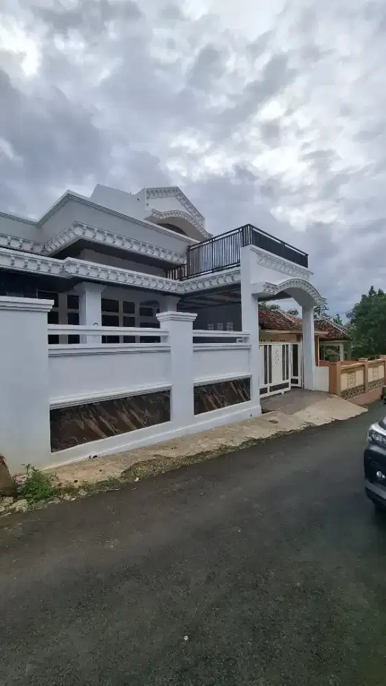 Dijual cepat rumah 2 lantai murah