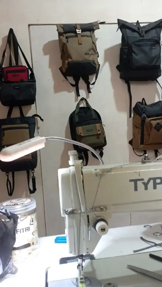 mencari kerja dibidang desain tas,pola