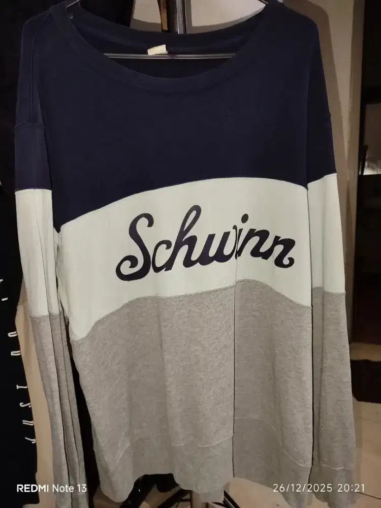 CrewNeck Uniqlo Colour Blok