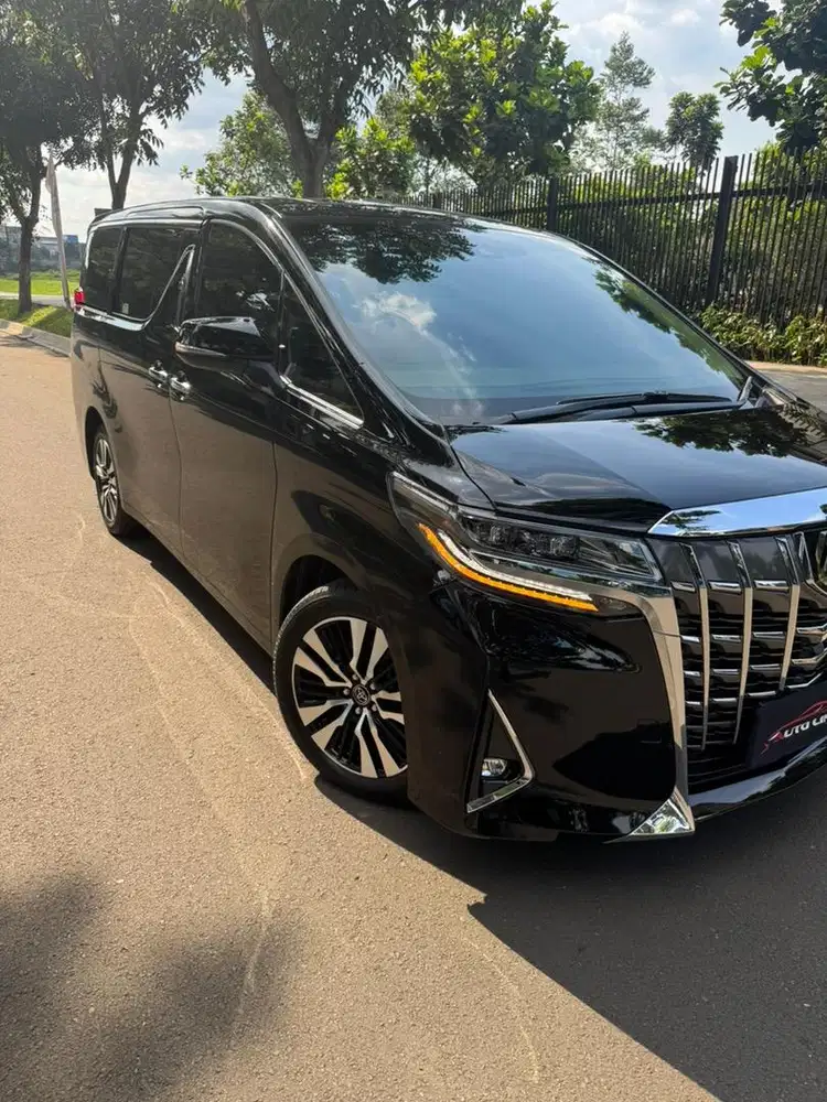 alphard 2022 nik 2021 km7000 like new gress spt baru!perfect!!