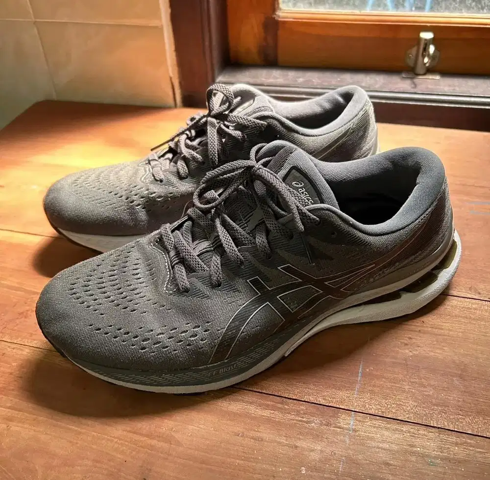 Sepatu asics gel kayano 28 Size 42,5 atau 9 us original