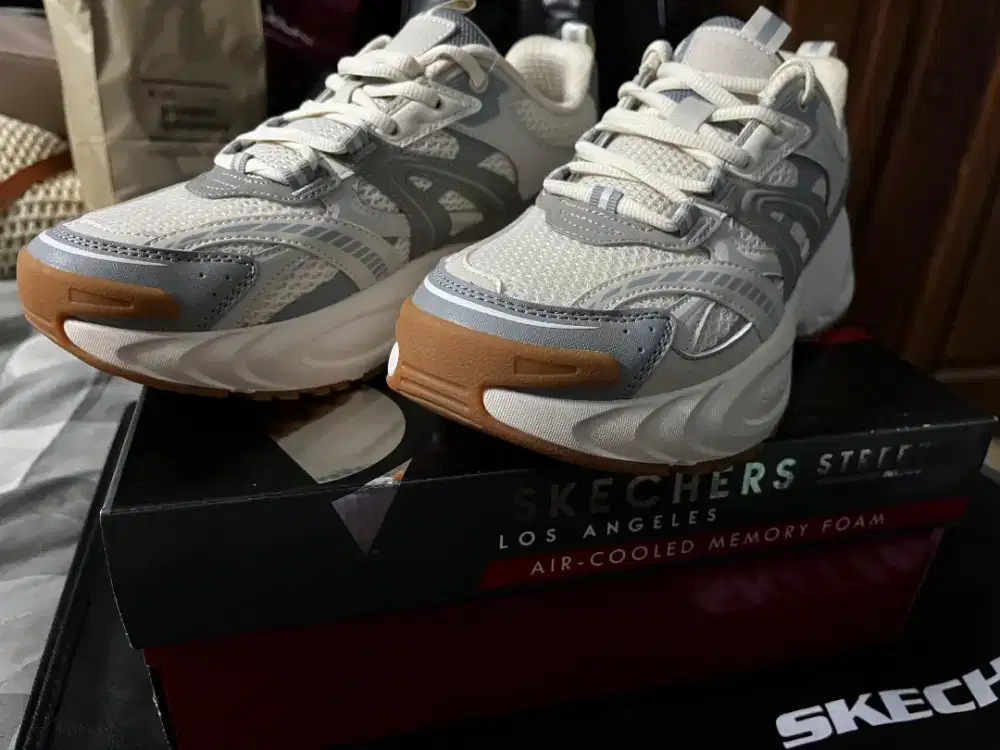 Skechers (barang baru beli)