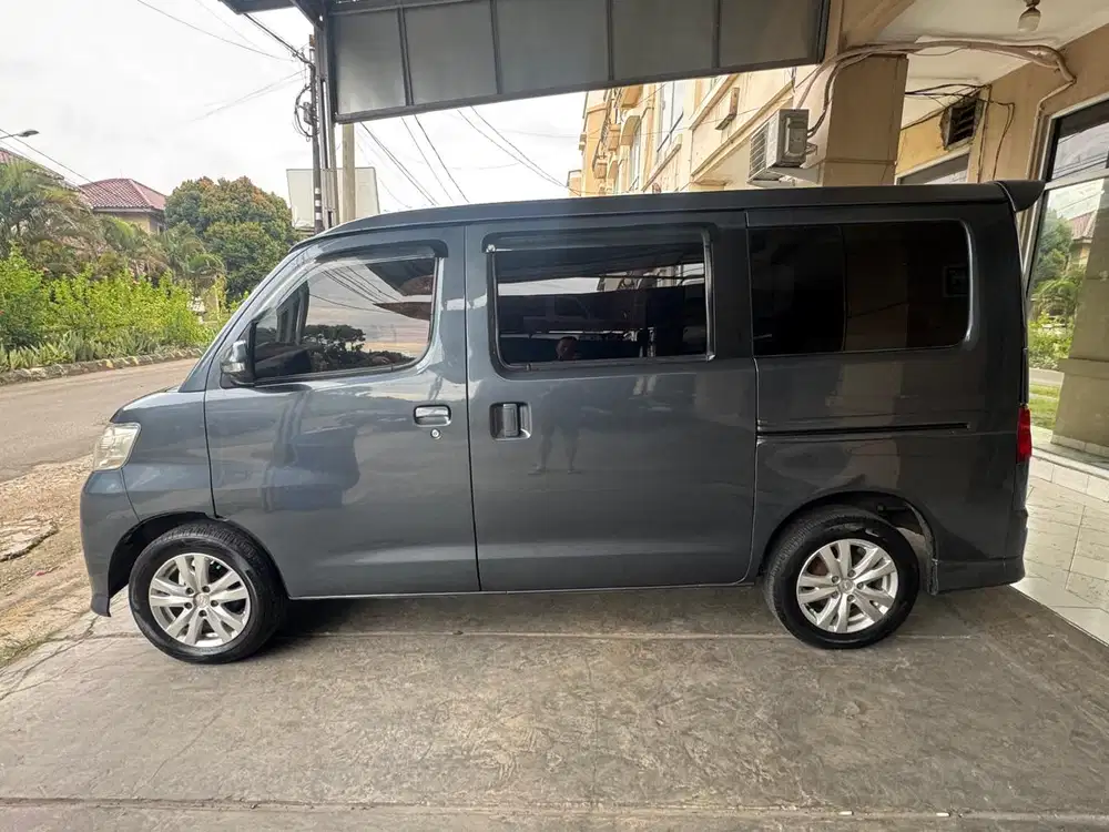 Daihatsu Luxio 2011 MATIC Bensin