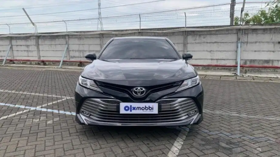 LOW DP Toyota Camry 2.5 V Bensin-AT 2019 BAI