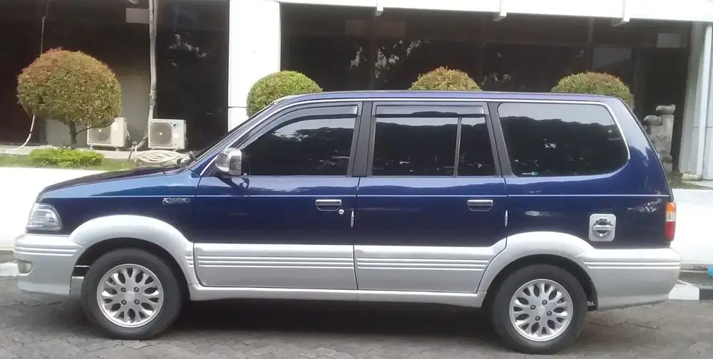 Toyota Kijang 2003 Bensin