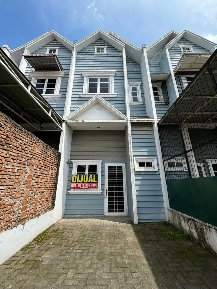 Rumah Dijual Desingn mewah Eropa Modern