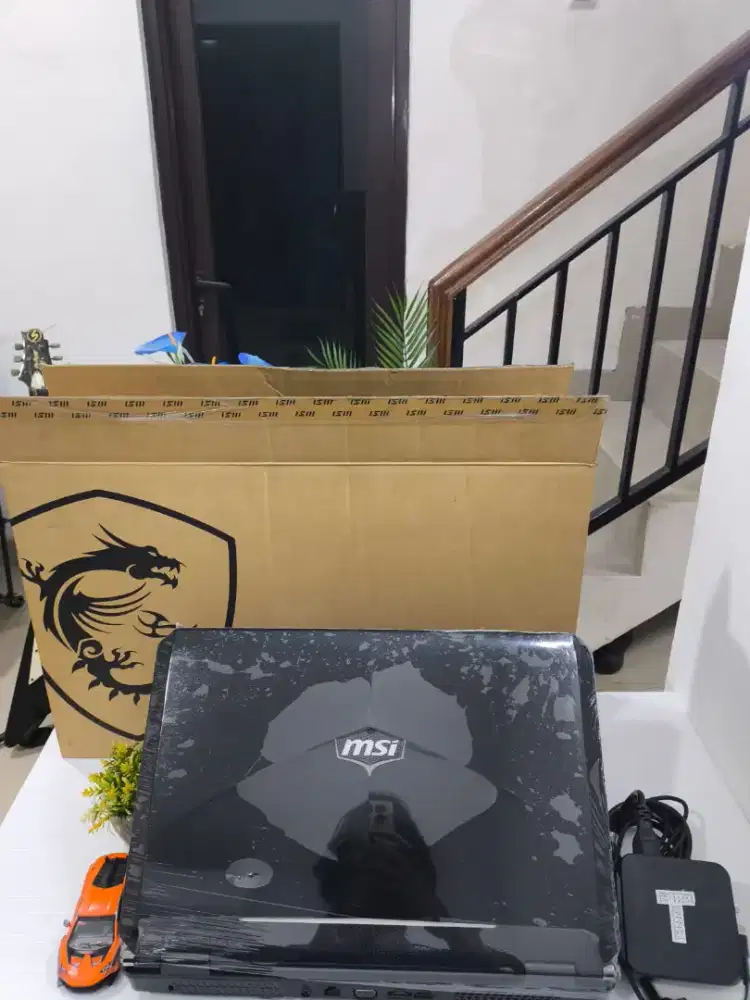 Laptop MSI EXTREME PLUS GT683DXR FULLSET RAM 8Gb SSD 512GB NVIDIA GTX