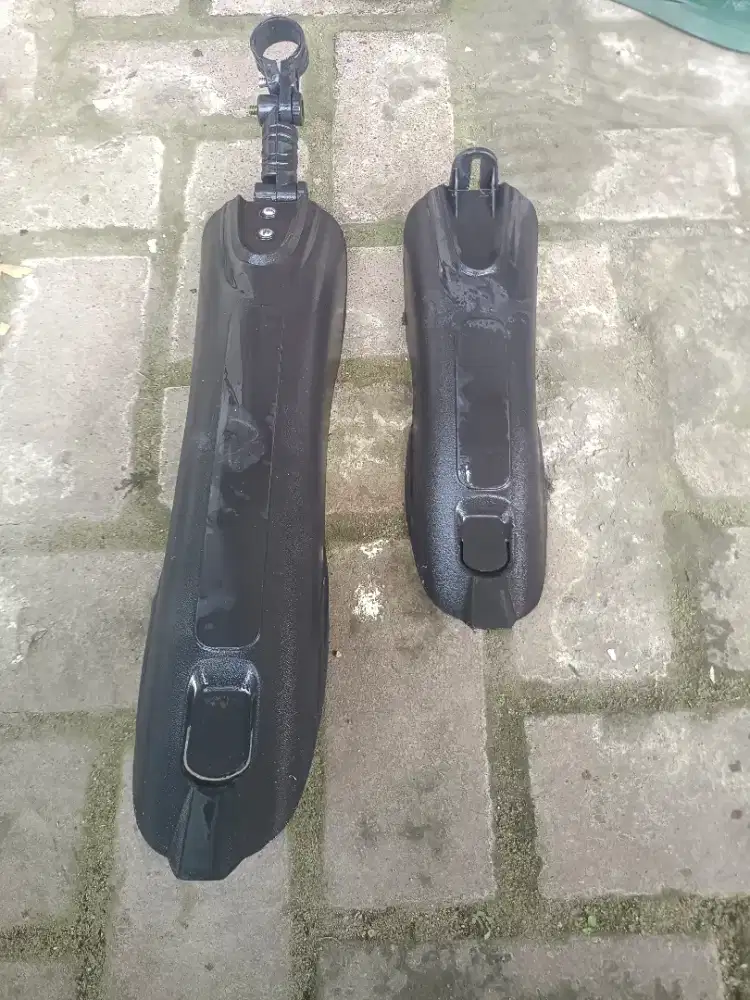 Spakbor sepeda depan belakang