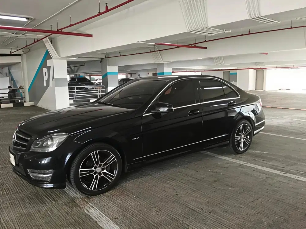 Mercedes-Benz C200 2014 Bensin