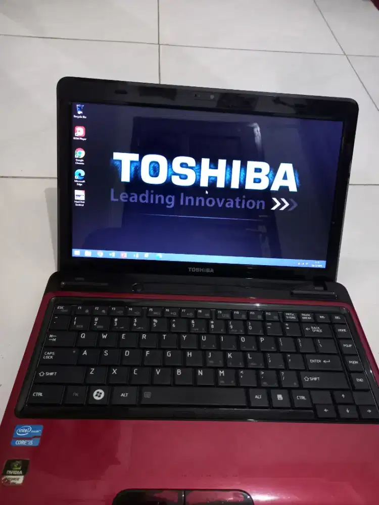 Laptop Toshiba L735 intel core i5 Mulus