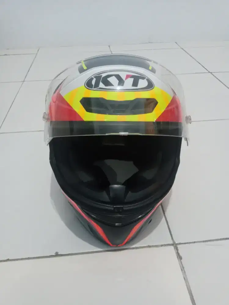 Dijual Helm KYT TT Course