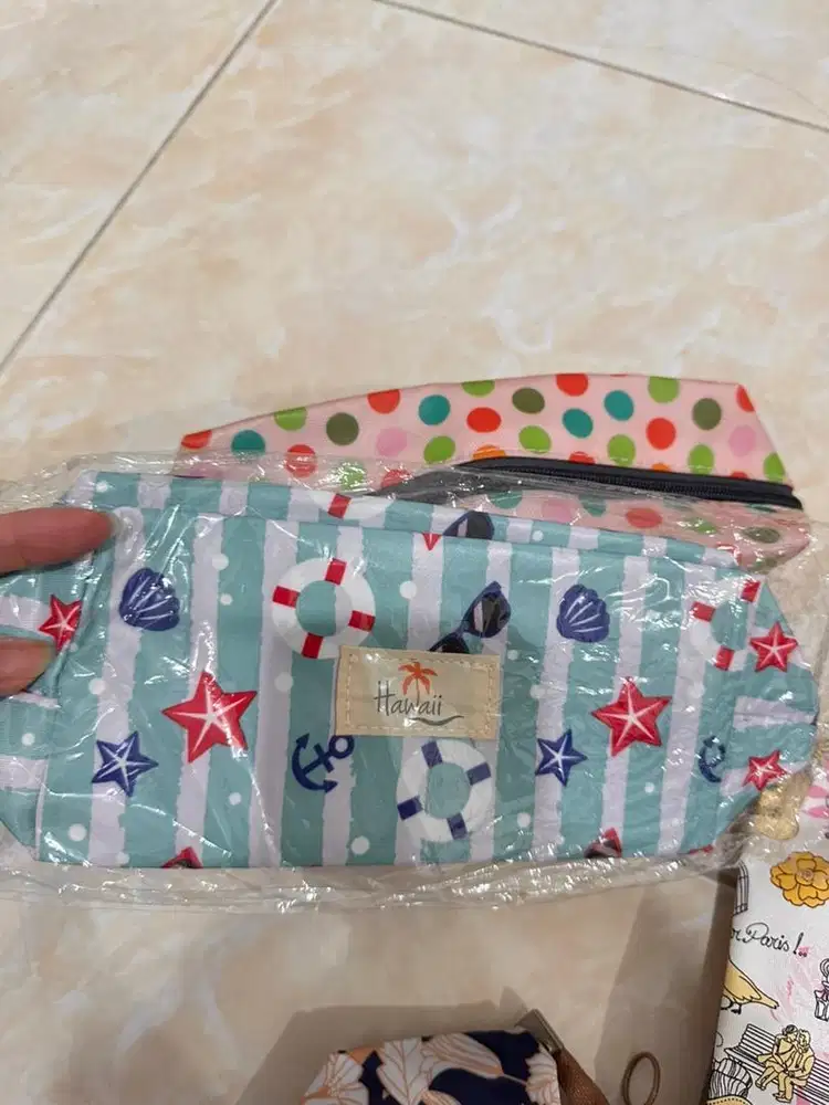 Aneka pouch serbaguna / pouch multifungsi / kantong bersleting