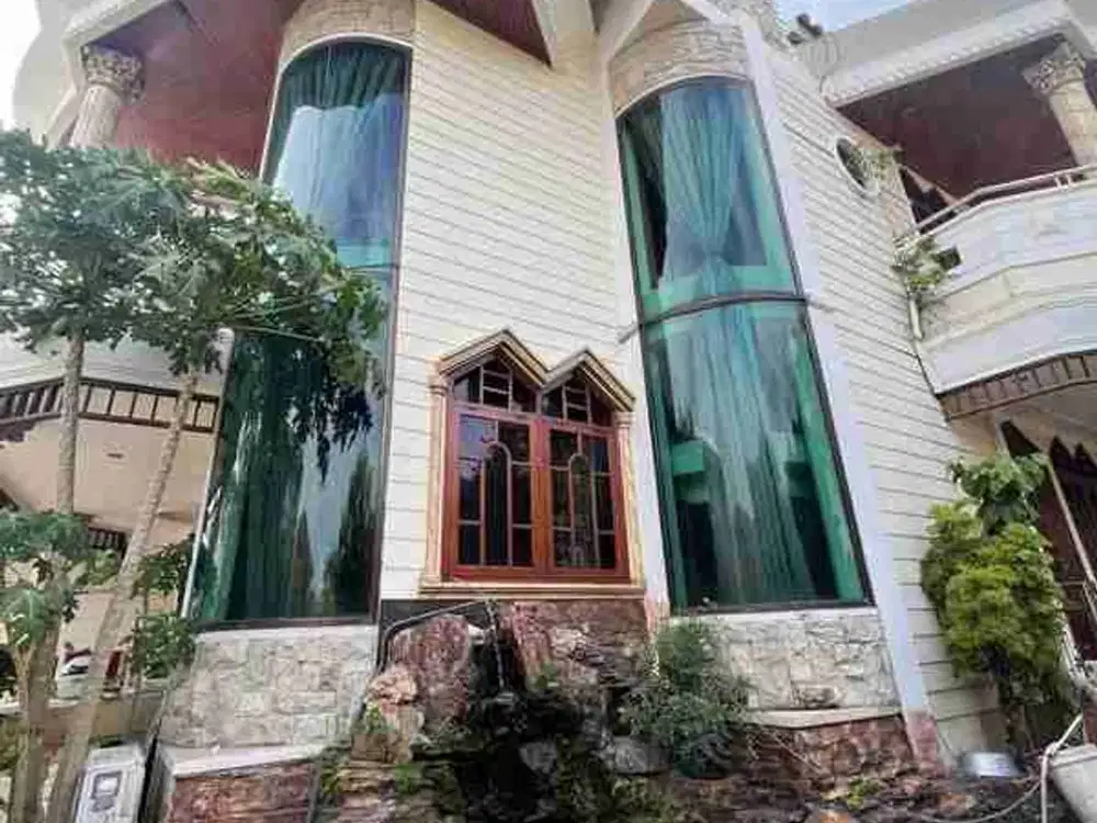 Rumah Citraland Surabaya SHM Luas 358m2