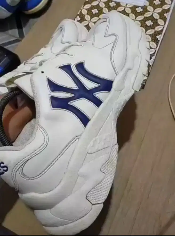Dijual. Sepatu MLB, kondisi muluss
