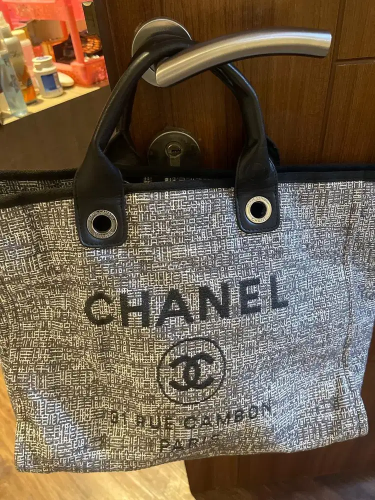 Chanel tote canvas