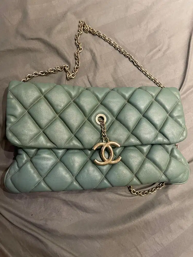 Chanel bag vintage leather