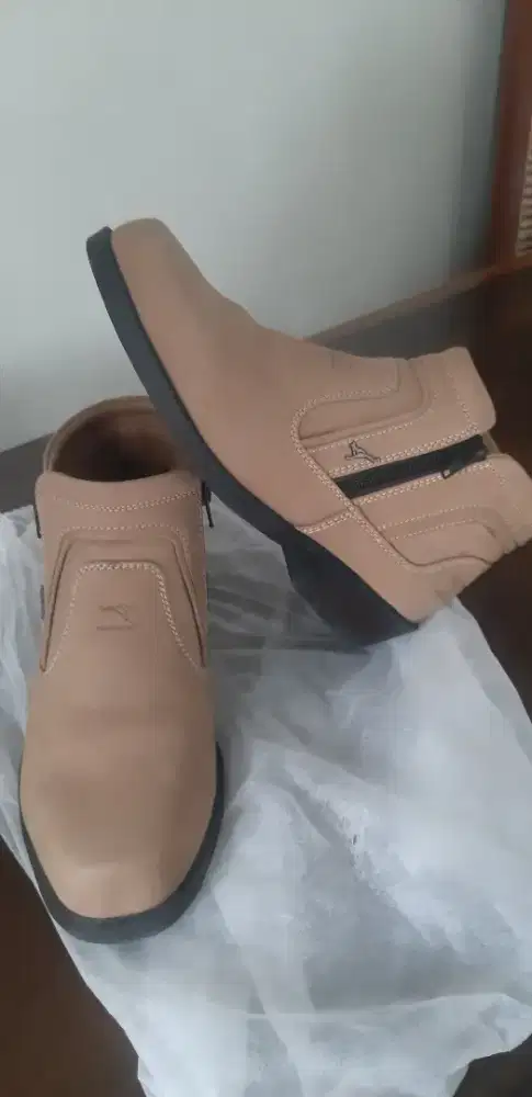 Sepatu ORI australia