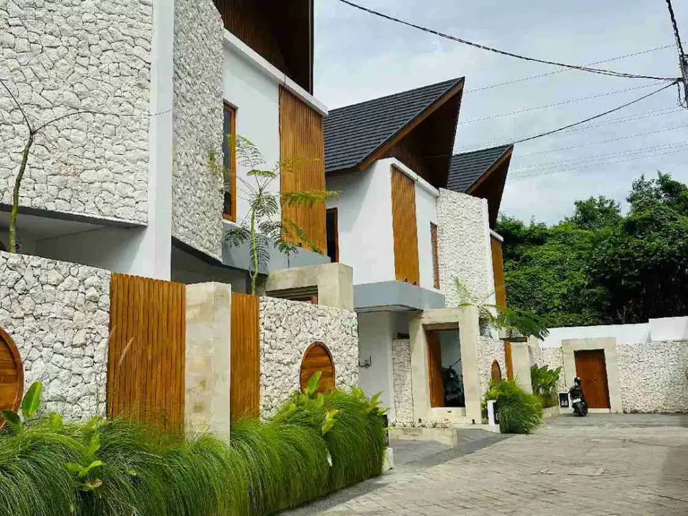 For Sale Vila modern 2 lantai one gate dekat pantai Sanur
