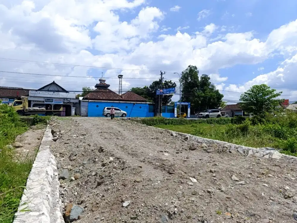 Tanah Banguntapan Mangku Jl. Monumen Perjuangan Dekat Kampus 4 UAD