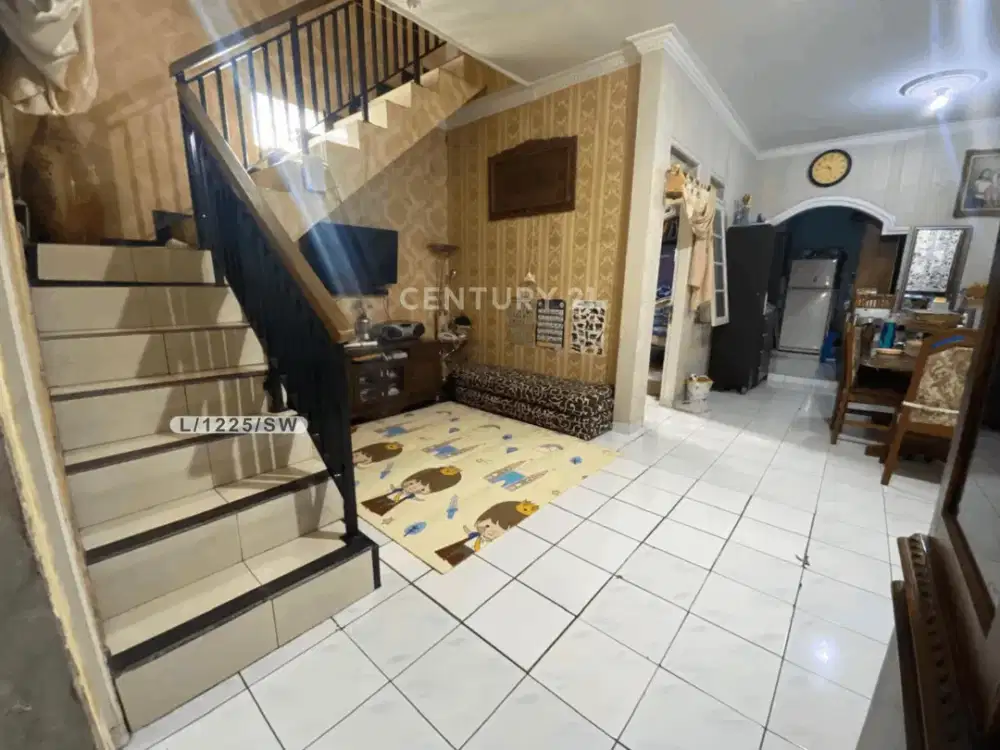 Rumah Luas Dan Nyaman Lokasi Strategis Di Arcamanik Bandung