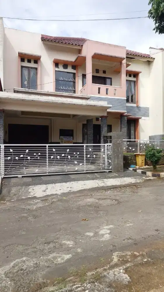 Jual rumah Pesona Khayangan Juanda, Depok