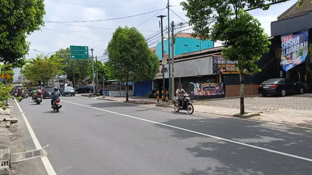 Ruko 3 Unit Tepi JL Raya Di Gedongkiwo Mantrijeron Yogyakarta
