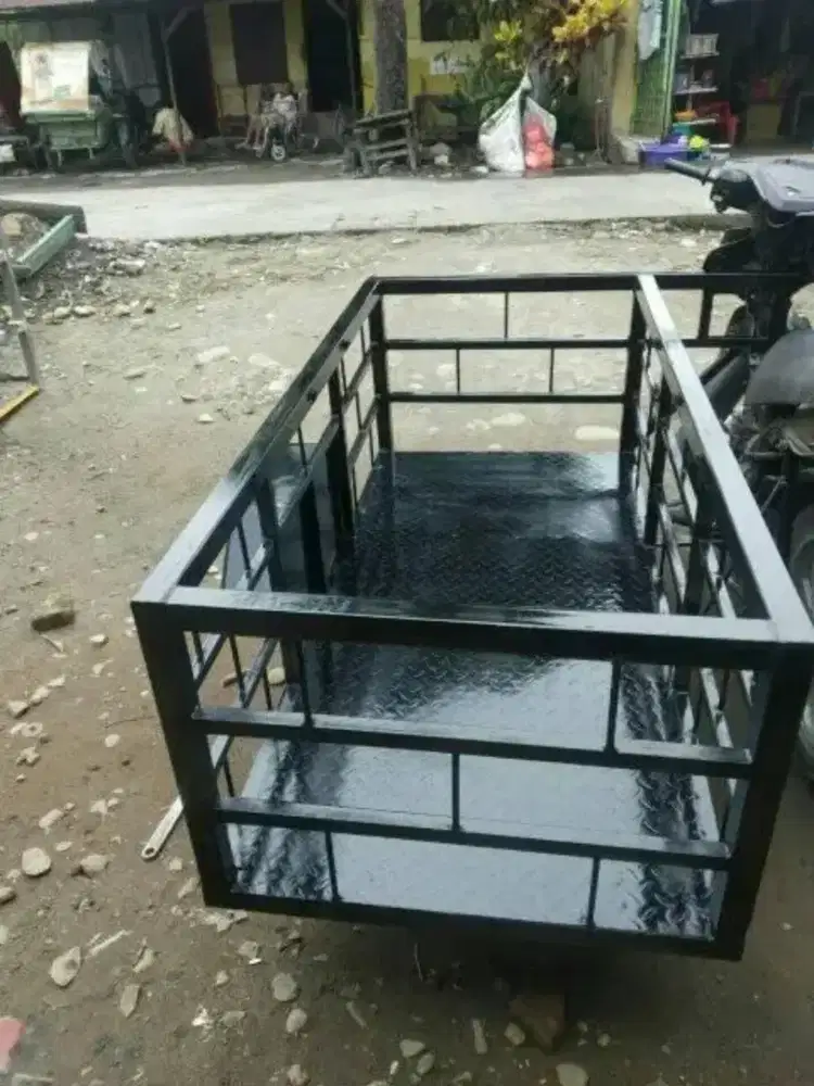 Spesialis buat tempahan sasis becak baranv