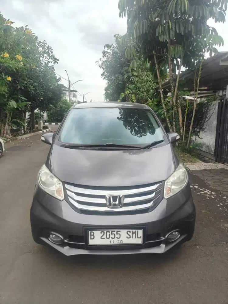 Honda CR-V 2.4 AT Tahun 2008 - Tangan-1 dari baru.