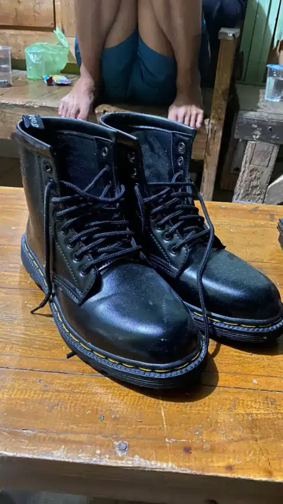 Sepatu Dockmart high BARU