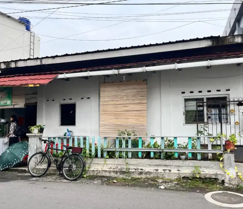 Tanah Tengah Kota Bonus Rumah 4 menit ke Galeria Mall Yogyakarta